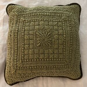 VTG ✨ MCM crochet needlepoint wool velvet 15x15” decor pillow